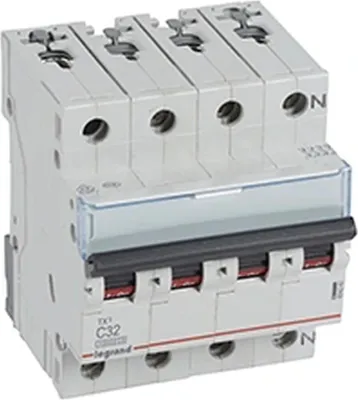 Immagine prodotto di Interruttore Legrand LS, 10 kA, C, 32 A/3 poli + N, 4 TE, 1 pz.