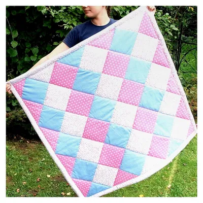 Produktbild von Patchworkdecke Spieldecke Babydecke 100 x 100 cm