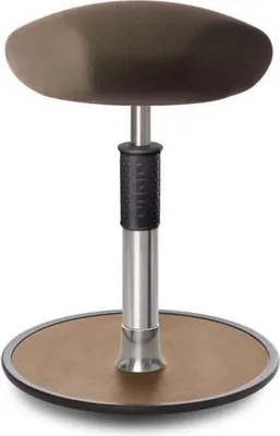 Produktbild von Sitz- Stehhocker Free Regular Triangel Gestrick Braun Chrom /Natur.