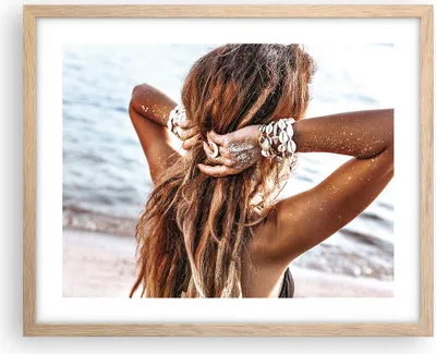 Produktbild von Gerahmtes Poster - Rahmen in heller Eiche - Haare Frau Strand - 50x40 cm - Wand Bild - Wanddeko - Wandbilder - Kunstposter - Wandposter - Bilderrahmen - Bilder - Kunstdruck - P2NAA50x40-4613