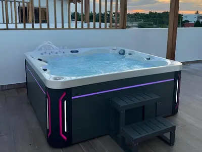 Produktbild von Relaxpool Sprudelbad Outdoor Whirlpool Hydromassagewanne Massagebad 210x210 cm