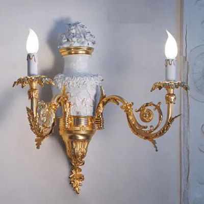 Produktbild von Casa Padrino Luxus Barock Doppel Wandleuchte Gold / Weiß H. 55 cm -  Italy