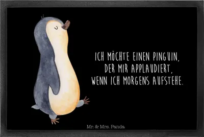 Produktbild von Mr. & Mrs. Panda Schmutzmatte Pinguin marschieren 40 x 60 cm - Schwarz - Geschenk, Langschläfer, Bodenvorleger, Familie, Sauberlaufmatte, Fussmatte, Aufstehen, Bruder