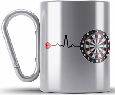 Produktbild von Trendation - Dart Herzschlag Geschenk Edelstahl Tasse Karabiner Karabiner Edelstahl Tasse Karabiner Edelstahl Dartspieler Geschenkidee Darts Geschenke für Männer Frauen (Silber)