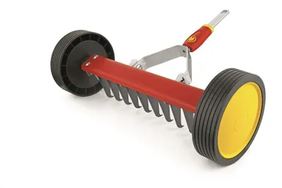 WOLF GARTEN Vertikutierer UR-M 3 mit 30 cm Arbeitsbreite und Rädern