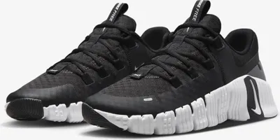 Produktbild von Nike Metcon 5 Damen Laufschuh in Schwarz, Größe 7.5