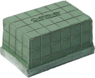 Produktbild von OASIS® Nass-Steckschaum Ziegel NATASA, EcoBase Hartschaumboden, Drahtgitter, grün, 17x11x8,5cm - Nasssteckmasse
