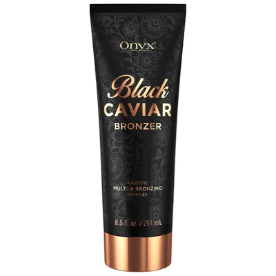 Czarna tuba Onyx Black Caviar Bronzer z miedzianym zamknięciem na białym tle.