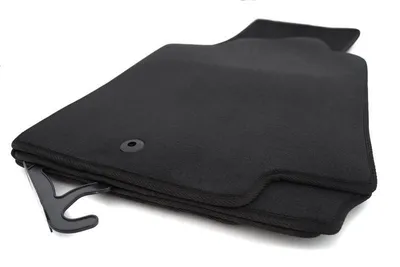 Produktbild von Fußmatten passend für VW Golf 3 III 1H / Vento (4-teilig) Velours Matten Premium Automatten Schwarz 4-teilig