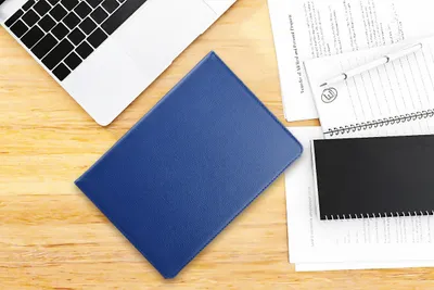 Immagine prodotto di Custodia Apple D Blue Book per iPad Pro 11 pollici