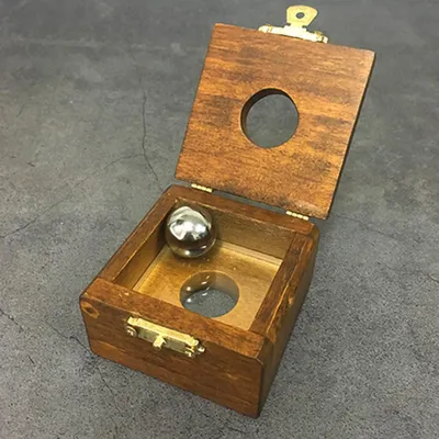 Productafbeelding van Stalen bal door glas magische trucs metalen bal - Doordringen massief glas in houten kist penetratie