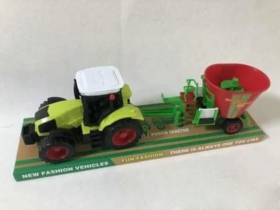 Image de Tracteur avec machines agricoles
