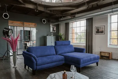 Produktbild von KAWOLA Sofa MALTA Ecksofa Stoff blau mit motorischer Relaxfunktion und Kopfstütze Recamiere rechts