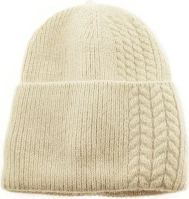 Immagine prodotto di Cappello da donna e da bambino ideale per le fredde giornate autunnali e invernali con motivo a treccia color crema