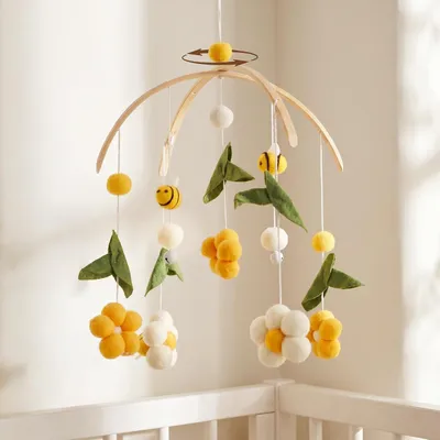 Image de Mobile pour bébé en bois - Mobile en bois avec des boules - Motifs floraux et abeilles - À suspendre au-dessus du berceau - Fabriqué à la main