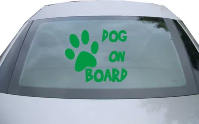 Produktbild von Indigos UG - Aufkleber Heckscheibe & Motorklappe DE2270 - grün - 600x514 mm - Dog on Board - Auto Scheiben Fenster Heckklappe Tuning Racing JDM - Die cut