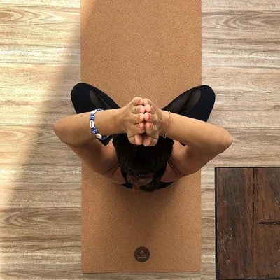 Productafbeelding van Yogamat van Kurk en Rubber - 4 mm Dikte - Veganistisch & Duurzaam - Inclusief Yogatas - Antislip en Comfortabel voor Thuis en Buiten