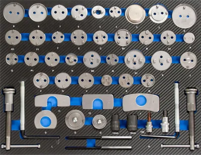 Produktbild von Bremskolbenrücksteller-Set 50-tlg. in Werkstattwagen Einlage 52x40x4 cm Carbomoptik rechts/links