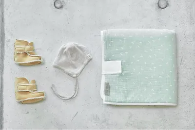 Produktbild von KraftKids Reisewickelunterlage Musselin blau 3 Lagen wasserundurchlässig weich Frotte 100% Baumwolle