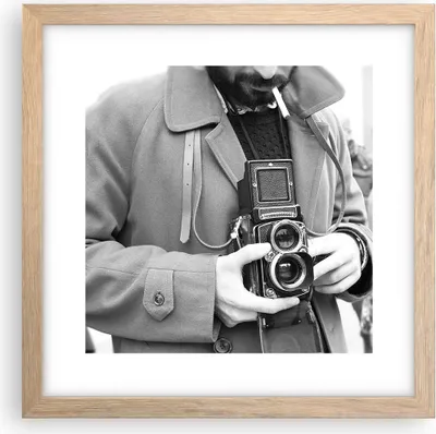 Produktbild von Gerahmtes Poster - Rahmen in heller Eiche - Die Kamera Retro Vintage - 30x30 cm - Wand Bild - Wanddeko - Wandbilder - Kunstposter - Wandposter - Bilderrahmen - Bilder - Kunstdruck - P2NAC30x30-5009