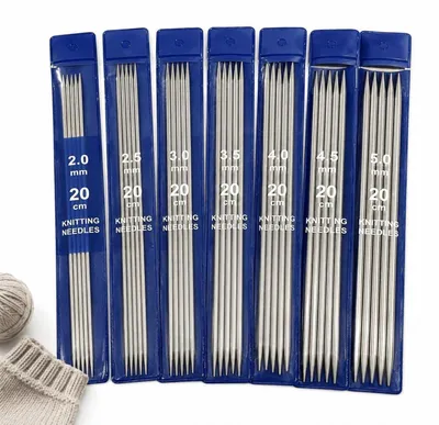 Immagine prodotto di Set di ferri da maglia in acciaio inossidabile, lunghezza 20 cm, 35 pezzi, 7 misure (da 2 a 5 mm), ideali per calze e principianti