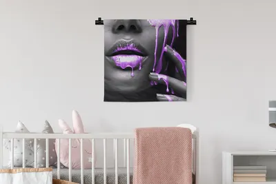Produktbild von MuchoWow® Wandteppich Wandbehang Lippen - Schwarz - Lila 60x60 cm Tapisserie Dekoration Wandtuch - Dekorationen - Wand Decke