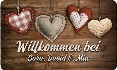 Produktbild von PERSONALISIERTE Fußmatte, Lustiger Fußabstreifer, Waschbarer Fußabtreter für Innen und Außen, vor der Tür, ins Haus, Motiv Holz und Textil Herzen [140
