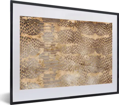Produktbild von MuchoWow® Gerahmtes Poster Tiermuster - Gold - Schlange 40x30 cm - Poster mit Schwarzem Bilderrahmen Wandposter Rahmen Foto Bilder - Bilderrahmen - Poster im Rahmen
