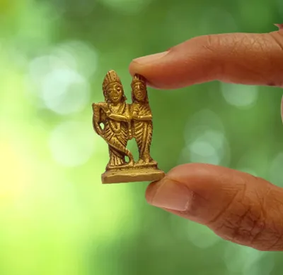 Miniatur-Messing-Standbild Radha Krishna, Gold, 1,5 cm