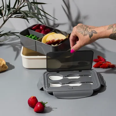 Produktbild von Einfache Lunchbox mit Besteck