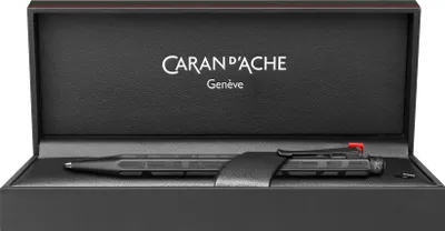 Zdjęcie produktu dla CARAN D'ACHE 890010 CARAN D'ACHE Pióro chowane ECRIDOR BLACK LINES