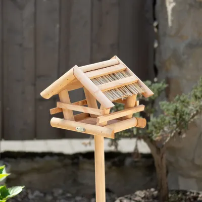 Produktbild von Vogelhäuschen mit Strohdach, Futterstation , Futterhaus für Vögel