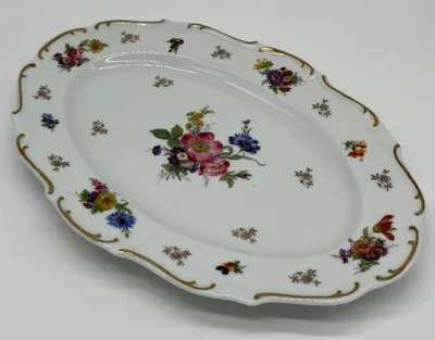 Produktbild von Casa Padrino Luxus Barock Porzellan Teller Weiß / Mehrfarbig / Gold 38 cm - Ovaler Servierteller - Luxus Barock Porzellan Accessoires - Reichenbach Porzellan - Luxus Qualität - Germany