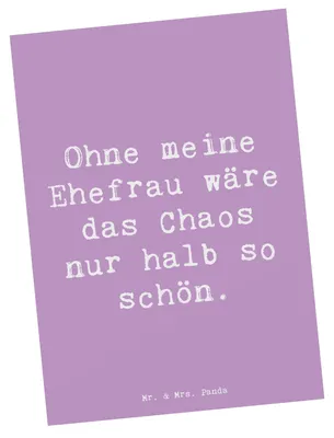 Produktbild von Mr. & Mrs. Panda Postkarte Spruch Ehefrau Chaos - Lavendeltraum - Geschenk, einzigartige Designs, Familienmitglieder, kunstkarte, Ansichtskarte, Ansichtskarten, Familie