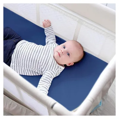 Produktbild von Reisebettmatratze - Faltbare Matratze für Reisebett 60 x 120 cm - Klappmatratze für Kinderreisebetten - Abnehmbarer Bezug in Blau - Inklusive Tragetasche