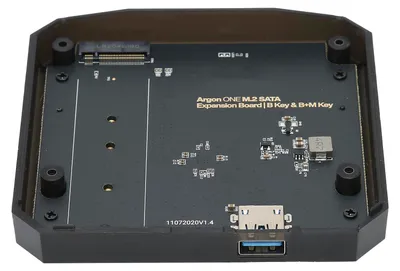 Image de Boîtier pour Raspberry Pi 4B avec carte d'extension M.2 permettant de connecter des disques SSD via USB 3.0 vers SATA