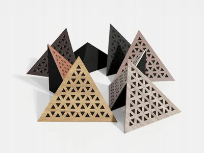 Zdjęcie produktu dla 2-częściowa sufitowa narożna pułapka basowa "Triangle-TRI" z pianki akustycznej z perforowaną laminowaną płytą HDF | 42x42x42cm | pułapka basowa w kształcie trójkątnej piramidy| kolor: czarny