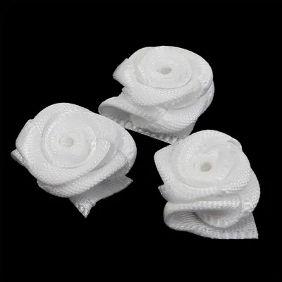 Produktbild von Mini-Rosen Deko-Bastelblumen für Hochzeit und Tischdekoration, 24 Stück