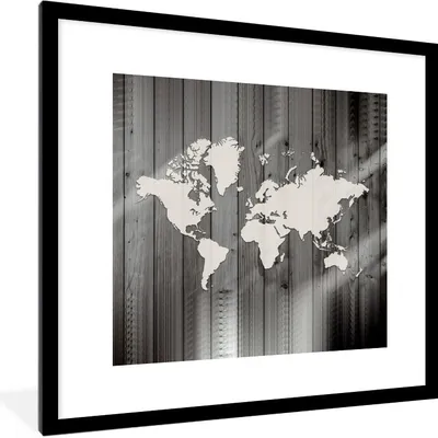 Produktbild von MuchoWow® MuchoWow® Gerahmtes Poster Weltkarte - Holz - Schwarz - Weiß 40x40 cm - Poster mit zchwarzem Bilderrahmen - Poster - Plakat im Rahmen