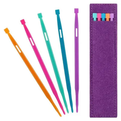 Nähwerkzeug-Set, 5 bunte Kunststoffnadeln + Tasche