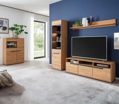 Produktbild von Wohnmöbel Set in Eiche teilmassiv mit Vitrine, Highboard & LED-Beleuchtung, 4-teilig - AVESTA-06