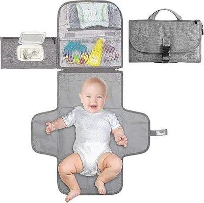 Produktbild von Famanu Wickelmatte für unterwegs - abwischbar und wasserfest - faltbare Babytasche