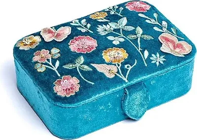 Produktbild von Schmuck-/Tarot-Box Samtblau mit Blumen – 11 x 15,5 x 5 cm