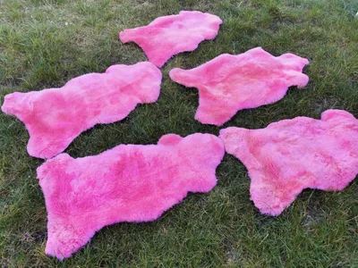 Zdjęcie produktu dla REAL ECO LAMBSHEEP FUR ROSA FUR TOP SHORED THICK WOOL NEW L - XXL 120-130 x 60-80 cm