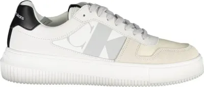 Produktbild von Stylischer Damensportschuh in Weiß mit Kontrastdetails & Schnürsenkeln