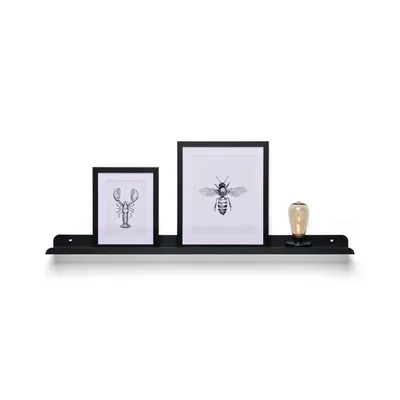Produktbild von TOJ Bilderleiste 90 cm Metall – Wandregal für Bilderrahmen, Fotos, Vinylplatten & Deko – Edelstahl matt schwarz – inklusive Montagematerial