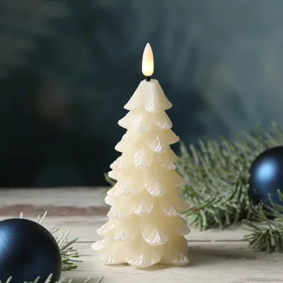 Produktbild von LED Kerze Tannenbaum - Echtwachs - warmweiße 3D Flamme - H: 16cm - Timer - creme
