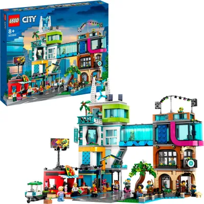Immagine prodotto di LEGO City 60380 - Set centro città con negozi giocattolo, minifigure e mattonelle stradali per bambini dagli 8 anni in su