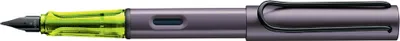Produktbild von Lamy AL-star aubergine Füller – Füllhalter mit ergonomischem Griff & polierter Stahlfeder in Strichbreite M – leichtes Aluminiumgehäuse – inkl. Tintenpatrone T 10 blau – Rechtshänder