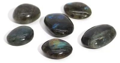 Obrázok produktu pre Labradoritové kamene z Madagaskaru – palma (približne 17-40 gramov, 35-50 mm)